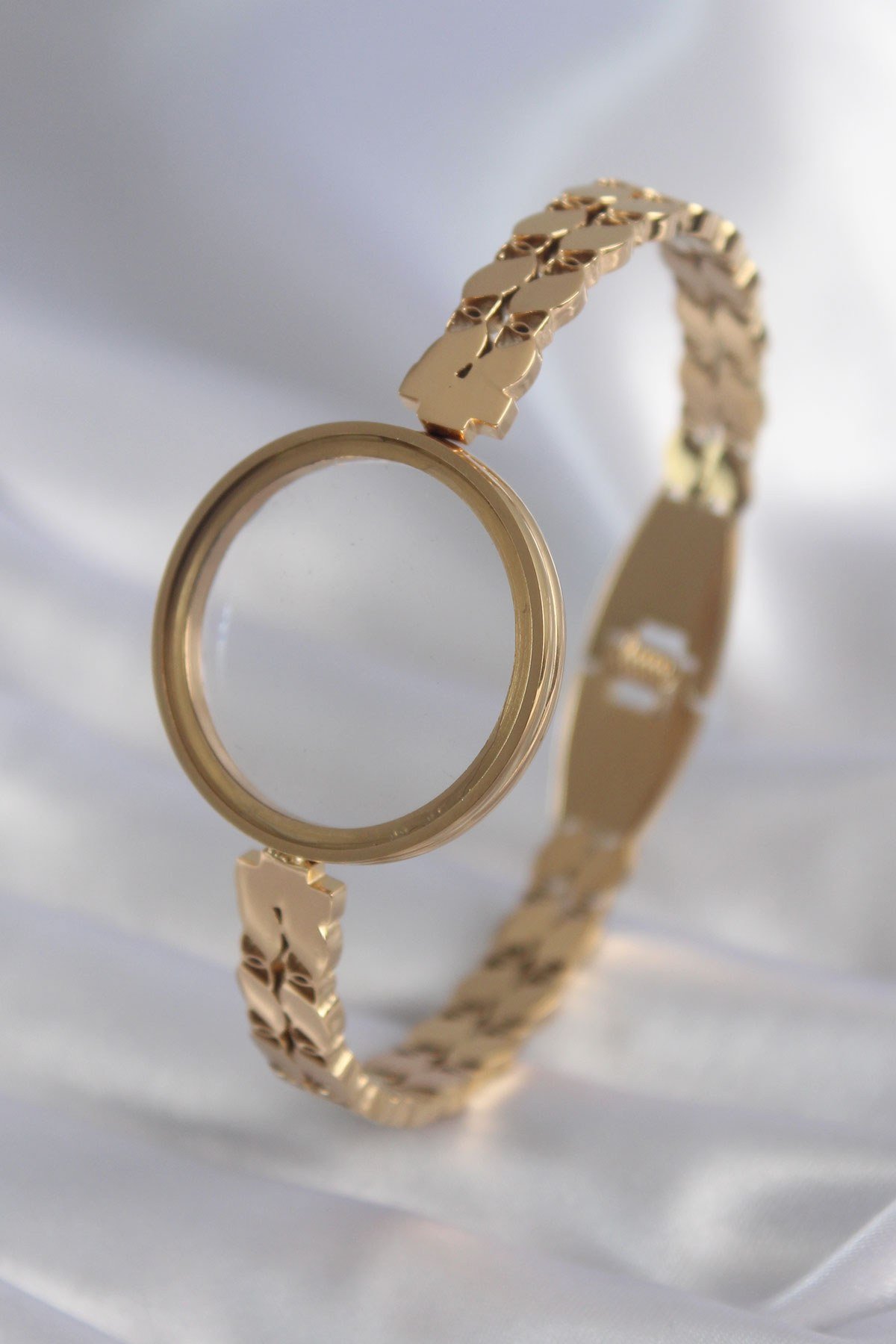 Açılabilir Fanus Model Gold Renk 316L Çelik Kadın Kelepçe Bileklik