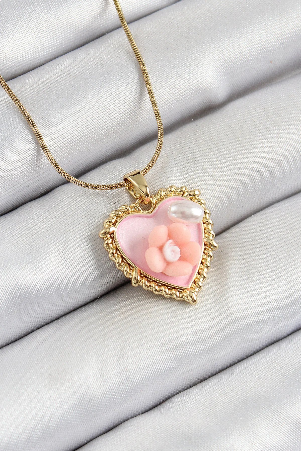 Sanatsal Pembe Kalp Kolye 45 Cm İnci Detaylı Kadın